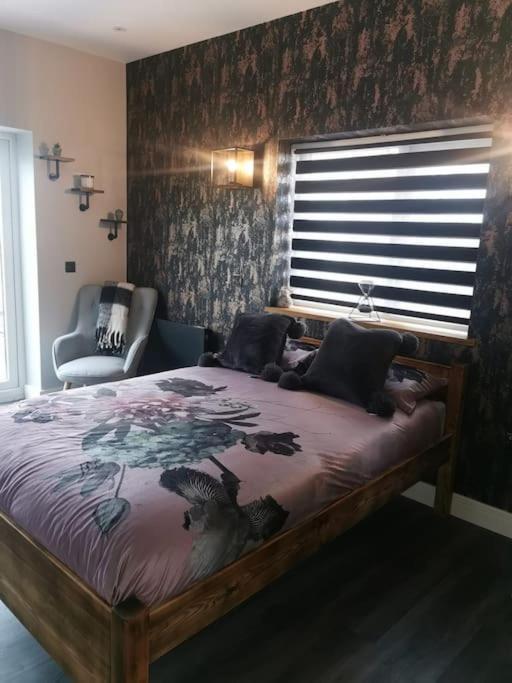 ברידג'נד Beautiful Masons Hideaway Studio Apartment מראה חיצוני תמונה